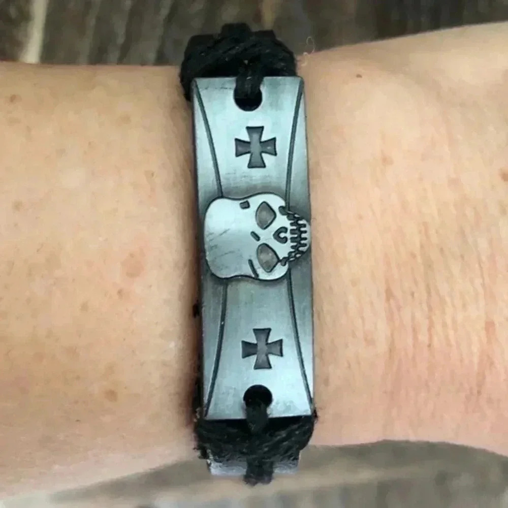 Pewter Skull Crosses Leather & Hemp Adjustable Bracelet J NWT